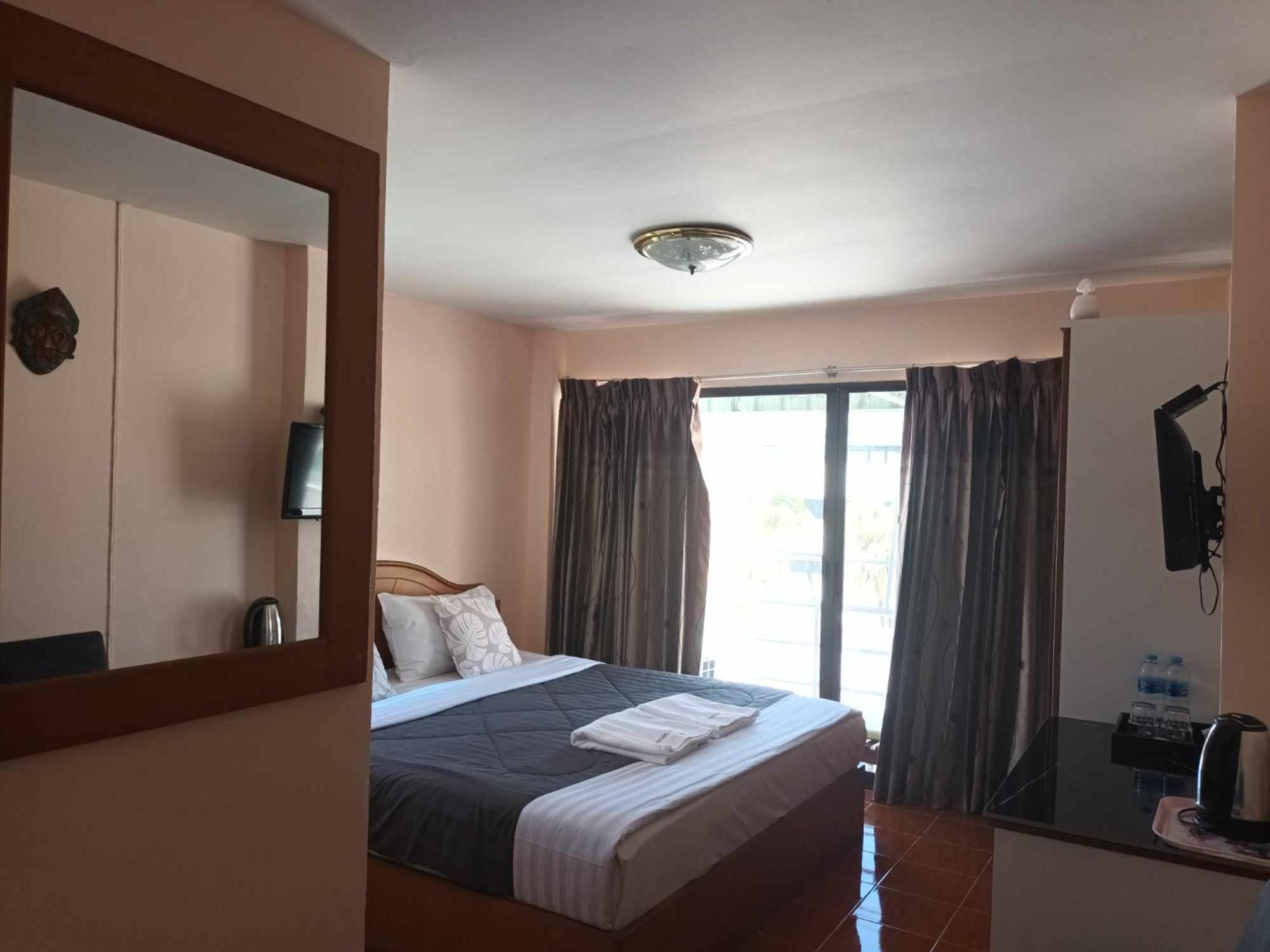 Patong Rose Guest House 50M To Beach Exteriér fotografie